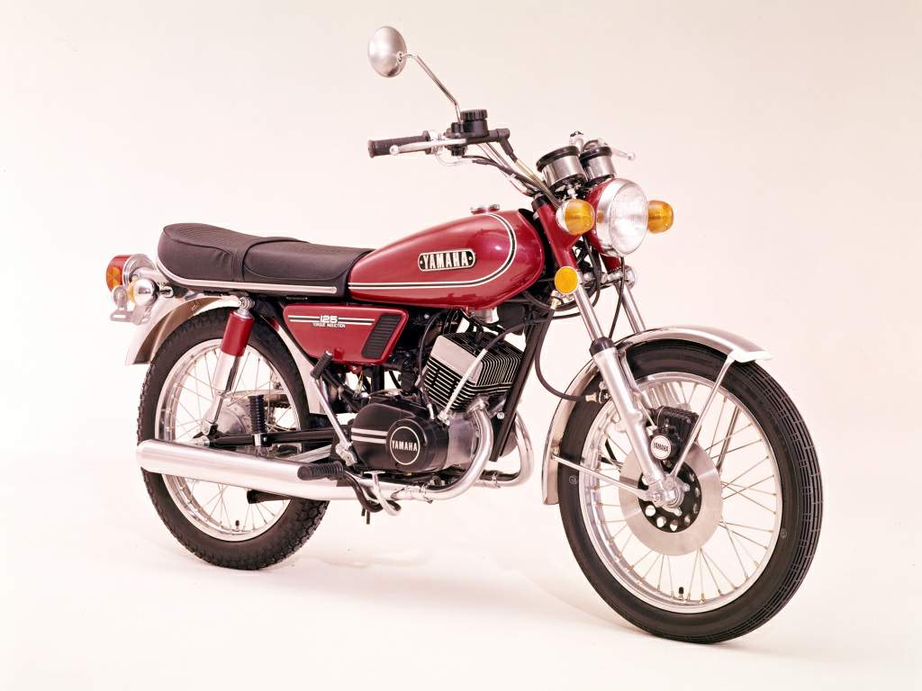 Yamaha RD 125 technical specifications
