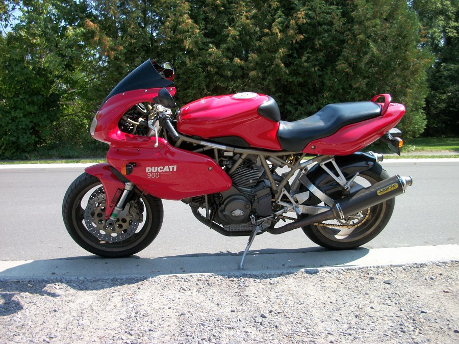 1999 Ducati 900SS